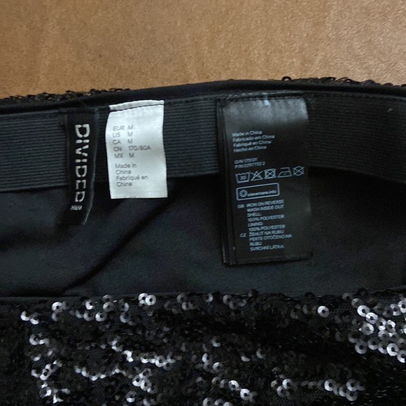 The sequined party skirt of your dreams! 💃 - Picture 2 of 4